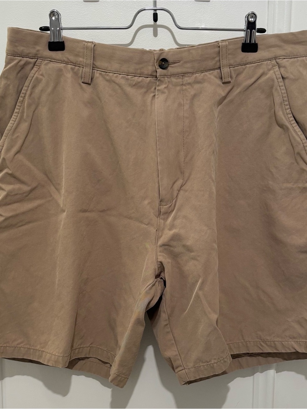 Men's Flat Front Cotton & Silk Blend Saltaire Shorts in Tan